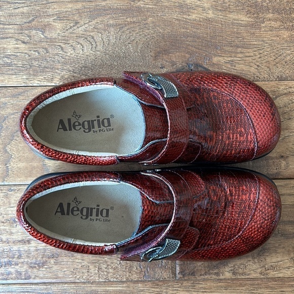 Alegria Khloe PRO Garnet Snake Patent Leather Comfort Nursing Clog Size 35 - Picture 12 of 15